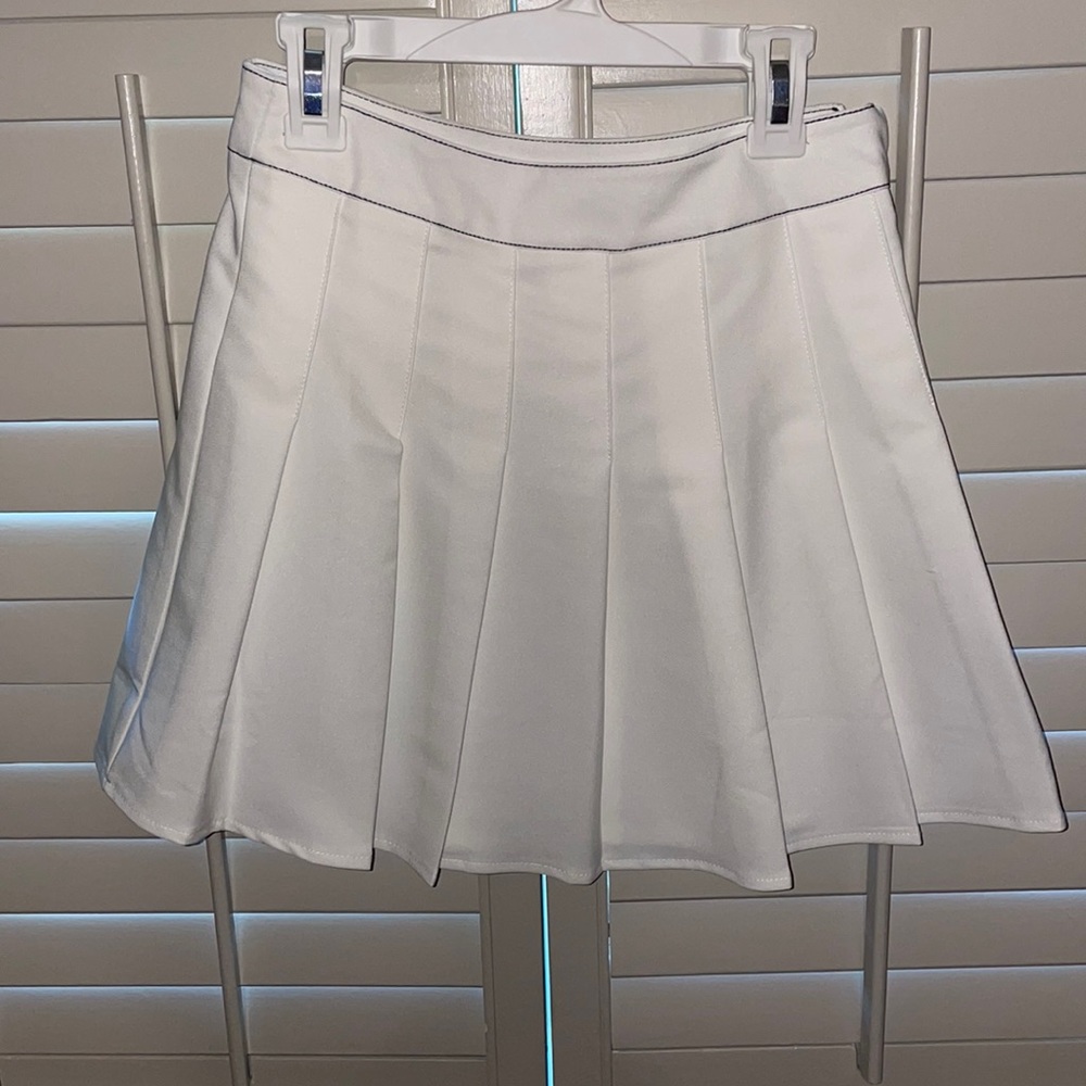 White pleated tennis skirt